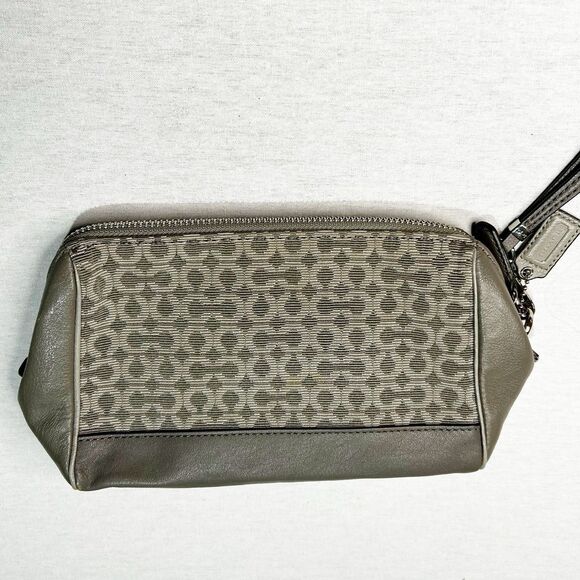 Coach OP Art Grey Wristlet Pouch Has Hangtag Signature Canvas Leather Trim - Picture 3 of 6